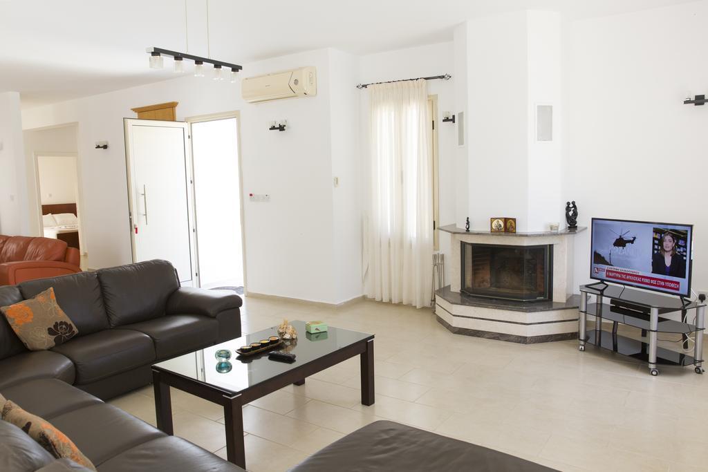 Eliofos Luxury Villa Polis ภายนอก รูปภาพ