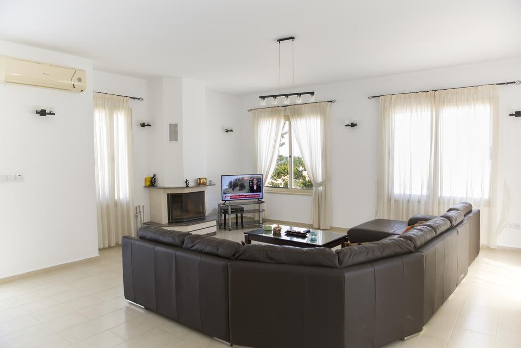 Eliofos Luxury Villa Polis ภายนอก รูปภาพ